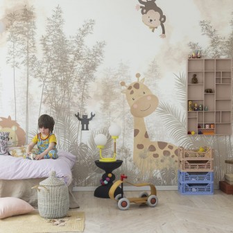 Tapet Baby Jungle cu animale drăguțe și o atmosferă caldă.  Perfect pentru camera copilului.